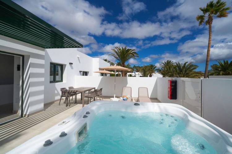  Hotel ILUNION Costa Sal Lanzarote Puerto del Carmen