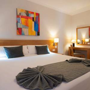 Apartamento 2 dormitorios Hotel ILUNION Costa Sal Lanzarote Puerto del Carmen